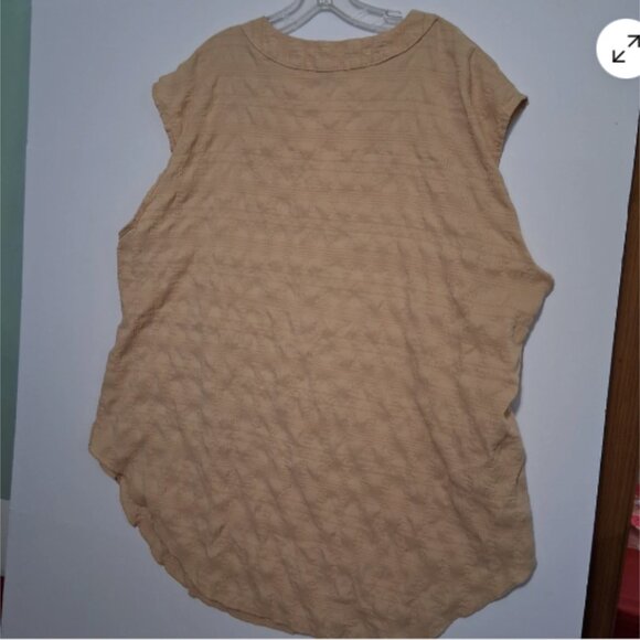 SheIn Curve Womens 4XL Sleeveless Top Beige Pattern V-Neck Plus Size Blouse E30 - Picture 2 of 4